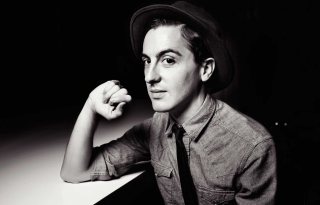 Eddie Borgo on His Jeans, His Jewelry, and Late-90s New York